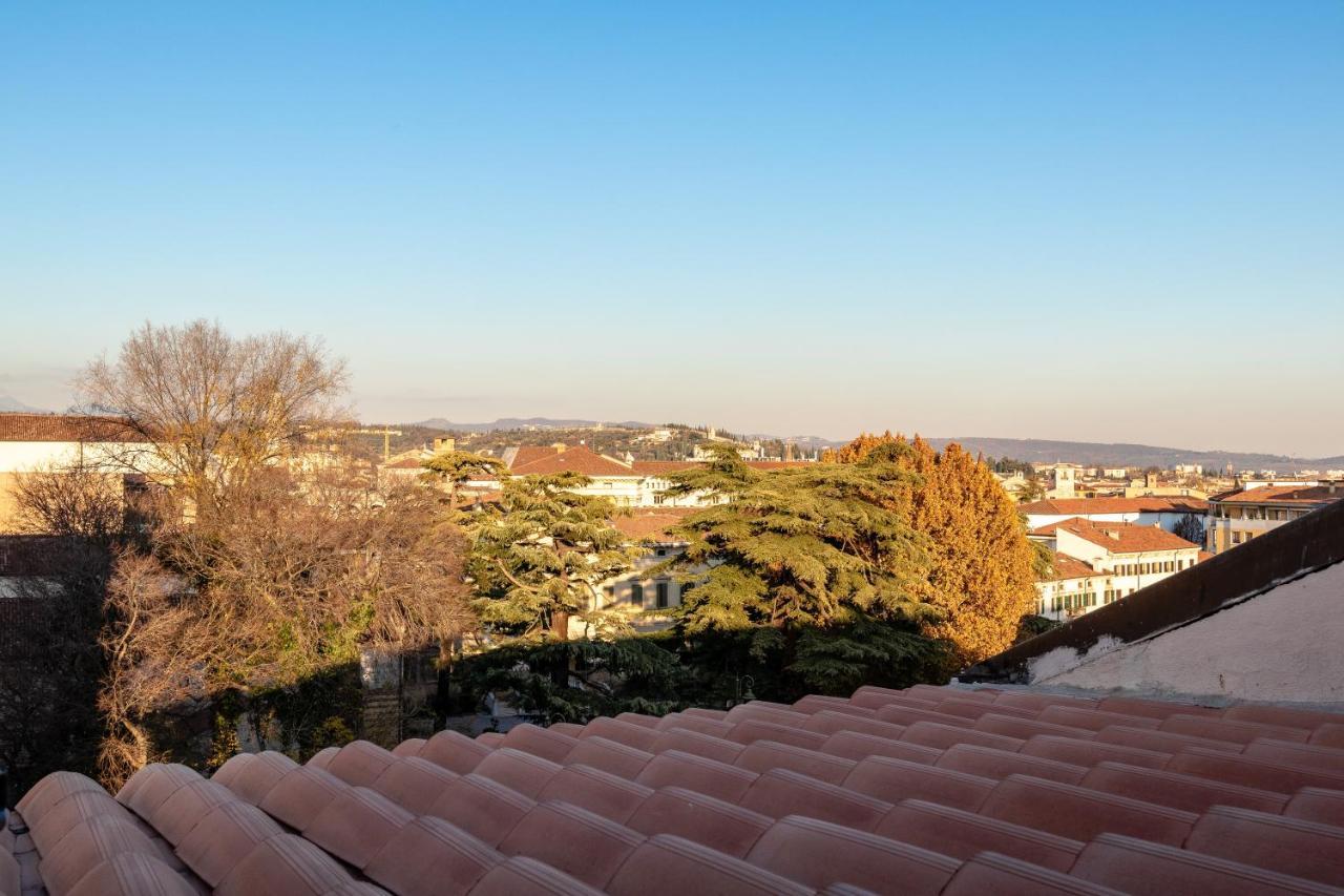 Attico Quarto Di Luna Verona Bagian luar foto