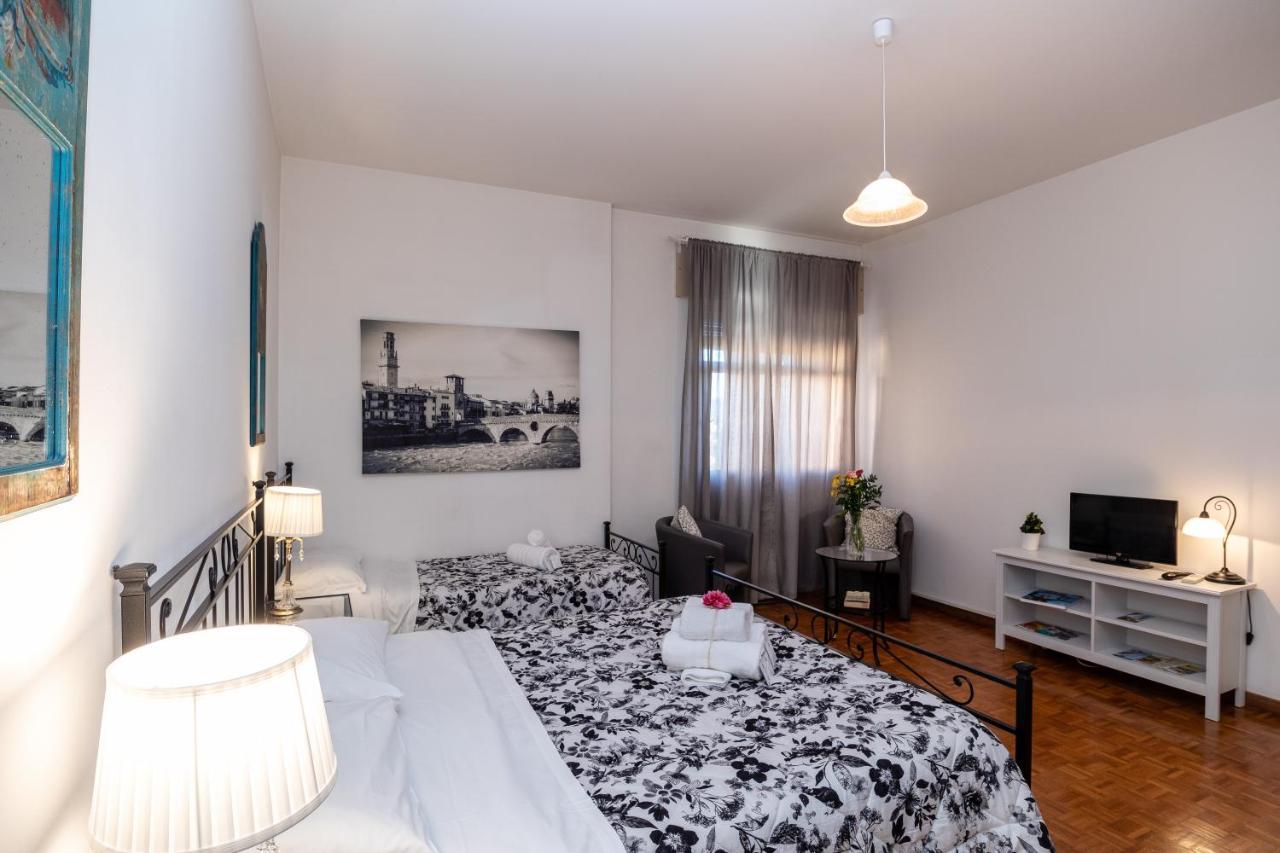 Attico Quarto Di Luna Verona Bagian luar foto