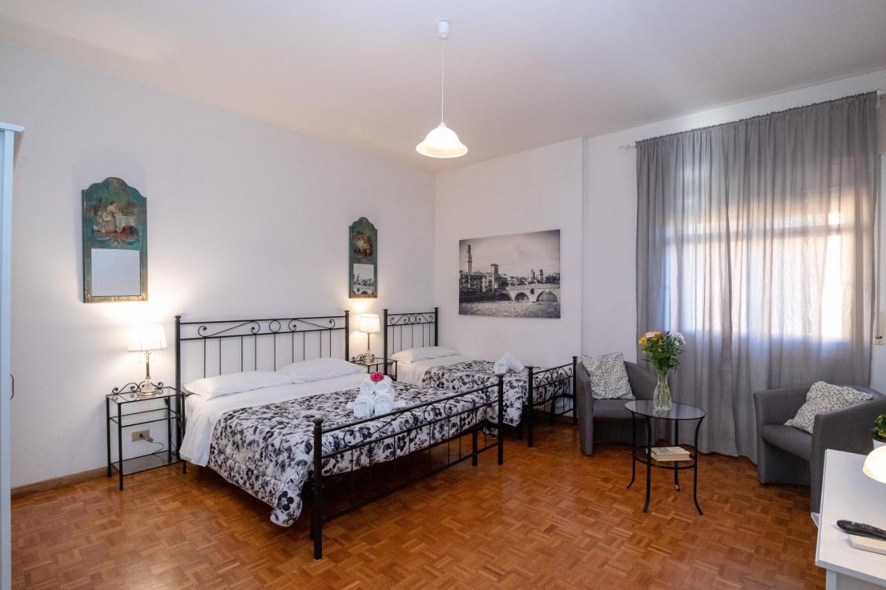 Attico Quarto Di Luna Verona Bagian luar foto