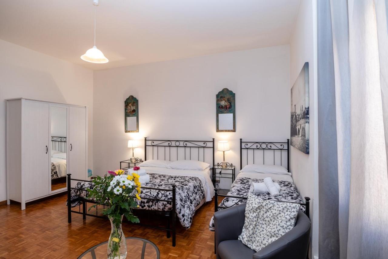 Attico Quarto Di Luna Verona Bagian luar foto