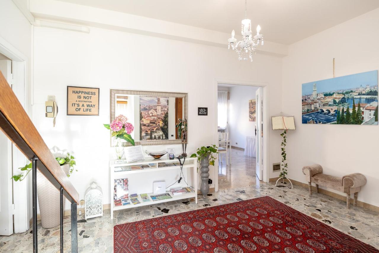 Attico Quarto Di Luna Verona Bagian luar foto